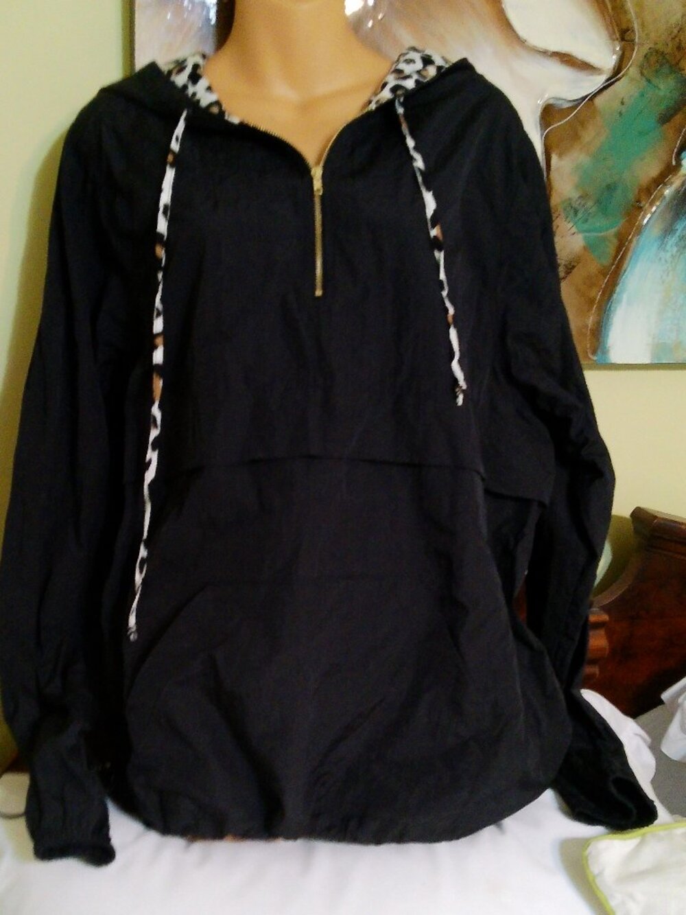 ANDTHEWHY SIZE LARGE WIND BREAKER BLACK GOLD ZIPPER WHITE CHEETAH